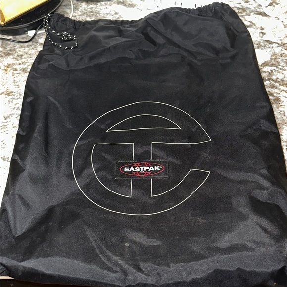 TELFAR Eastpak Bold Yellow Messenger Bag BRAND  NEW WITH TAGS. - Picture 8 of 8